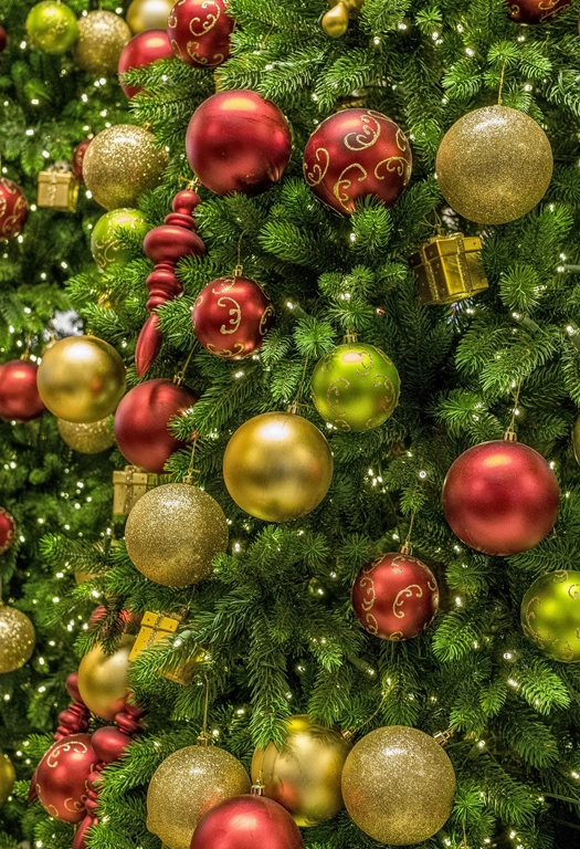 Dicas para decorar a árvore de Natal enfeites