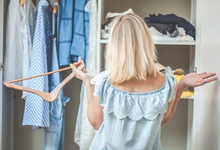 Guarda Roupa organizado contribui para economia de tempo