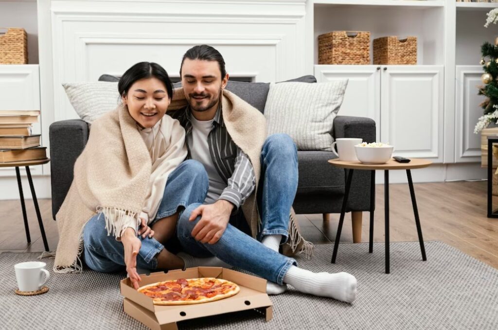 comendo pizza no inverno